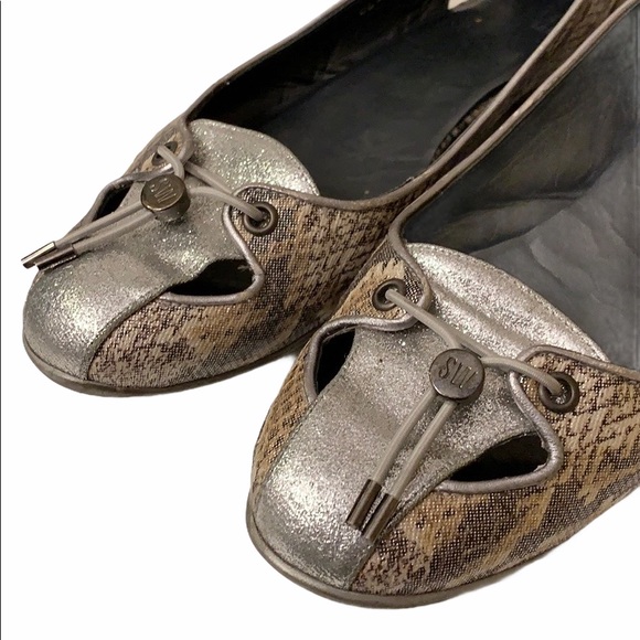 Stuart Weitzman Metallic Snakeskin Loafer Flats - Picture 4 of 13